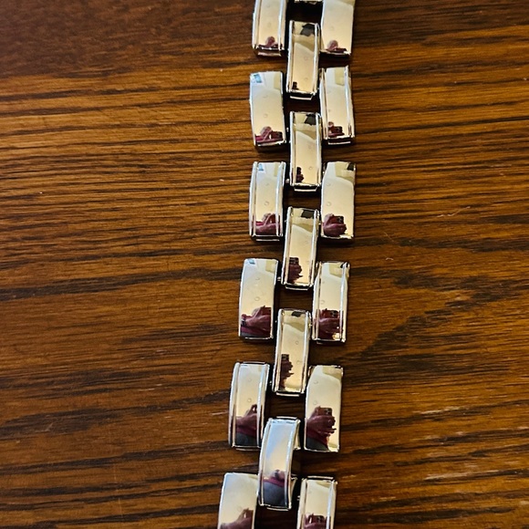 Vintage Chicos Wide Chain Square Link Silver toned Statement Bracelet NWT - Picture 3 of 8